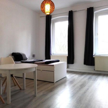 Monteurwohnung Bei Nina ツァイツ エクステリア 写真