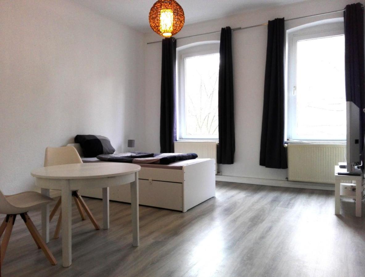 Monteurwohnung Bei Nina ツァイツ エクステリア 写真